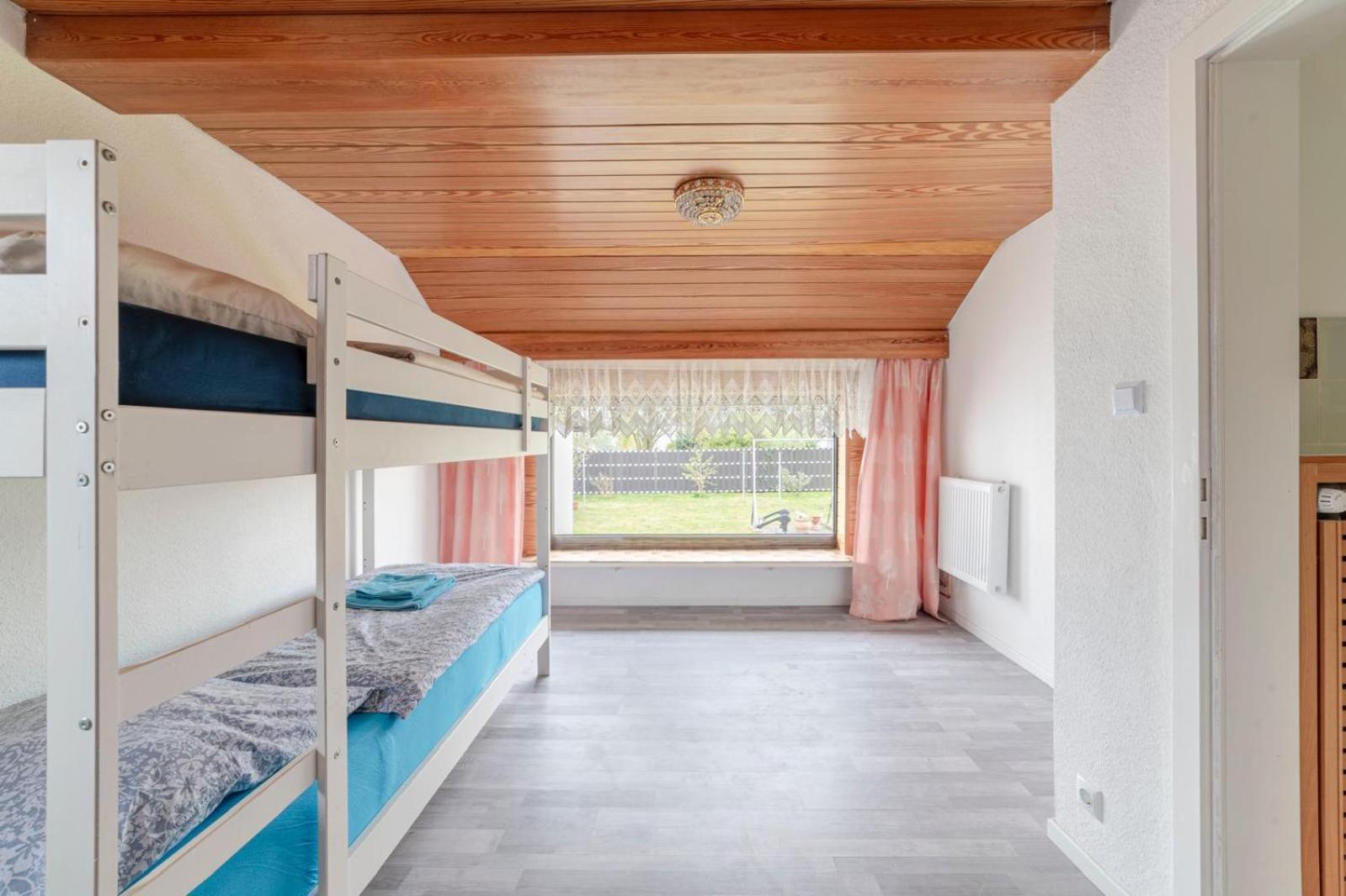 Cozy Villa With Garden, Balcony And Parking Area In Duesseldorf エクステリア 写真