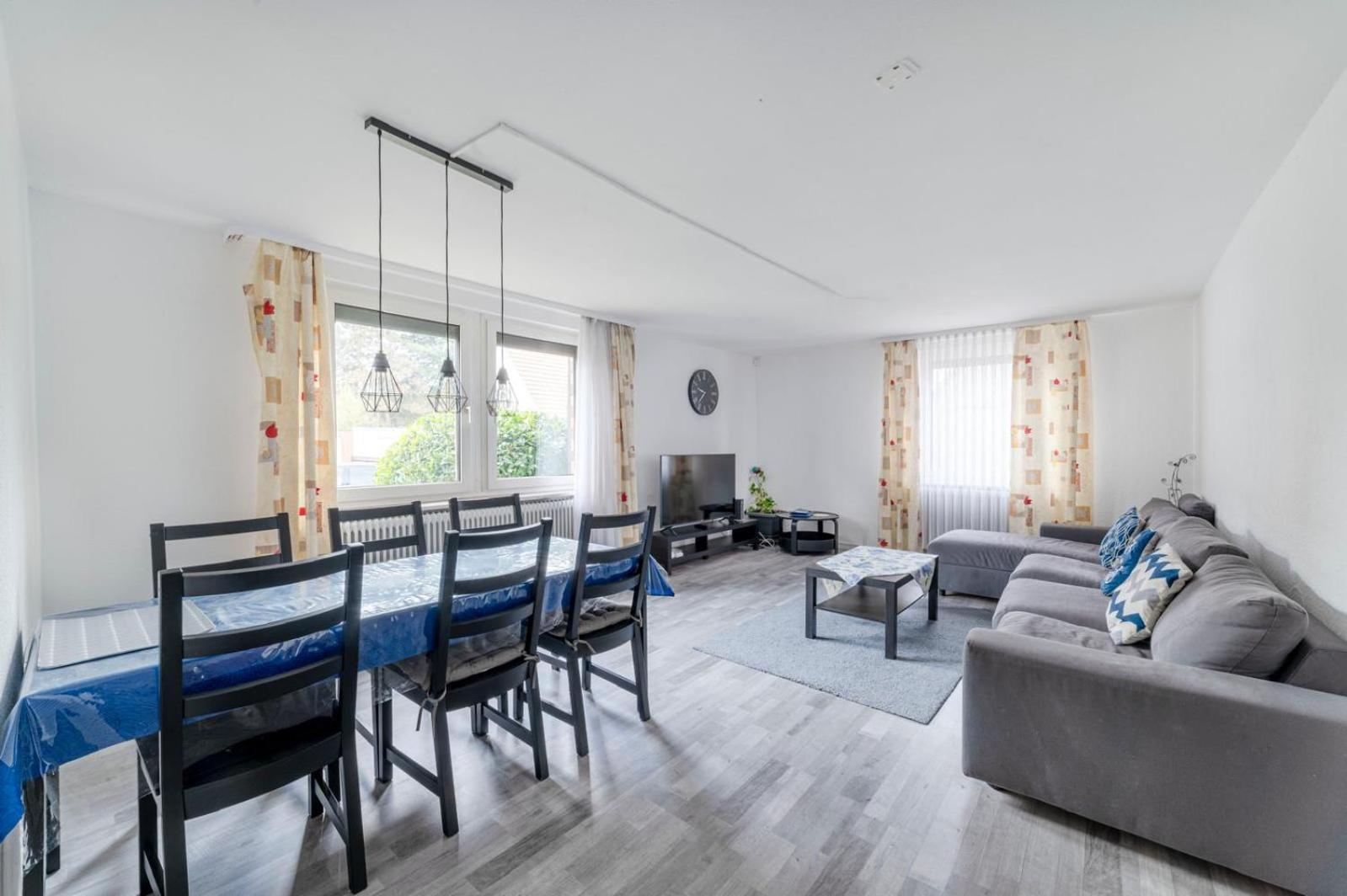 Cozy Villa With Garden, Balcony And Parking Area In Duesseldorf エクステリア 写真
