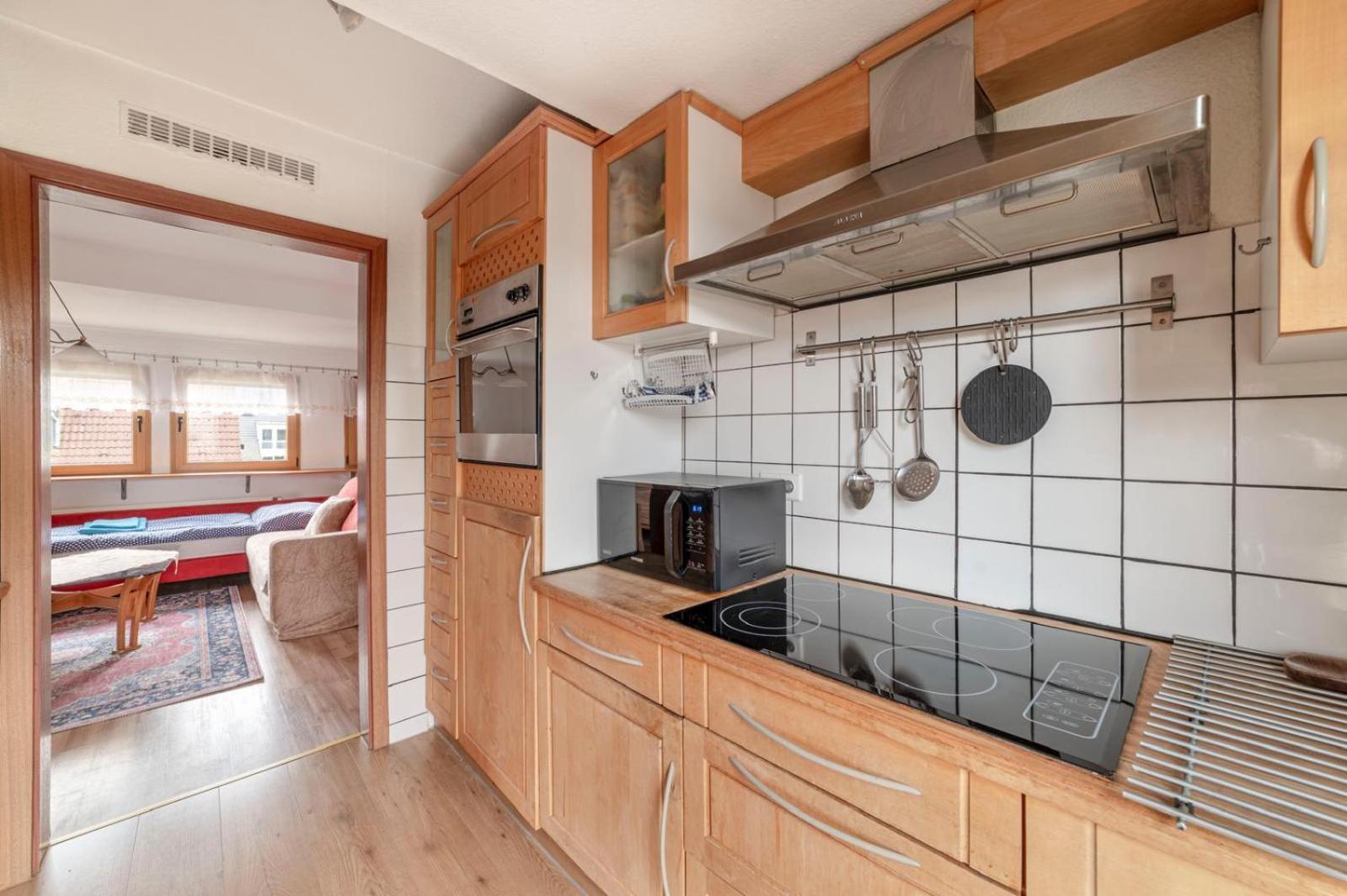 Cozy Villa With Garden, Balcony And Parking Area In Duesseldorf エクステリア 写真