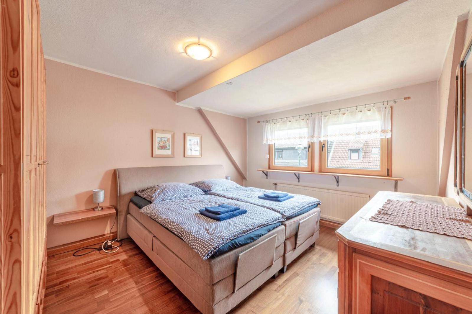 Cozy Villa With Garden, Balcony And Parking Area In Duesseldorf エクステリア 写真