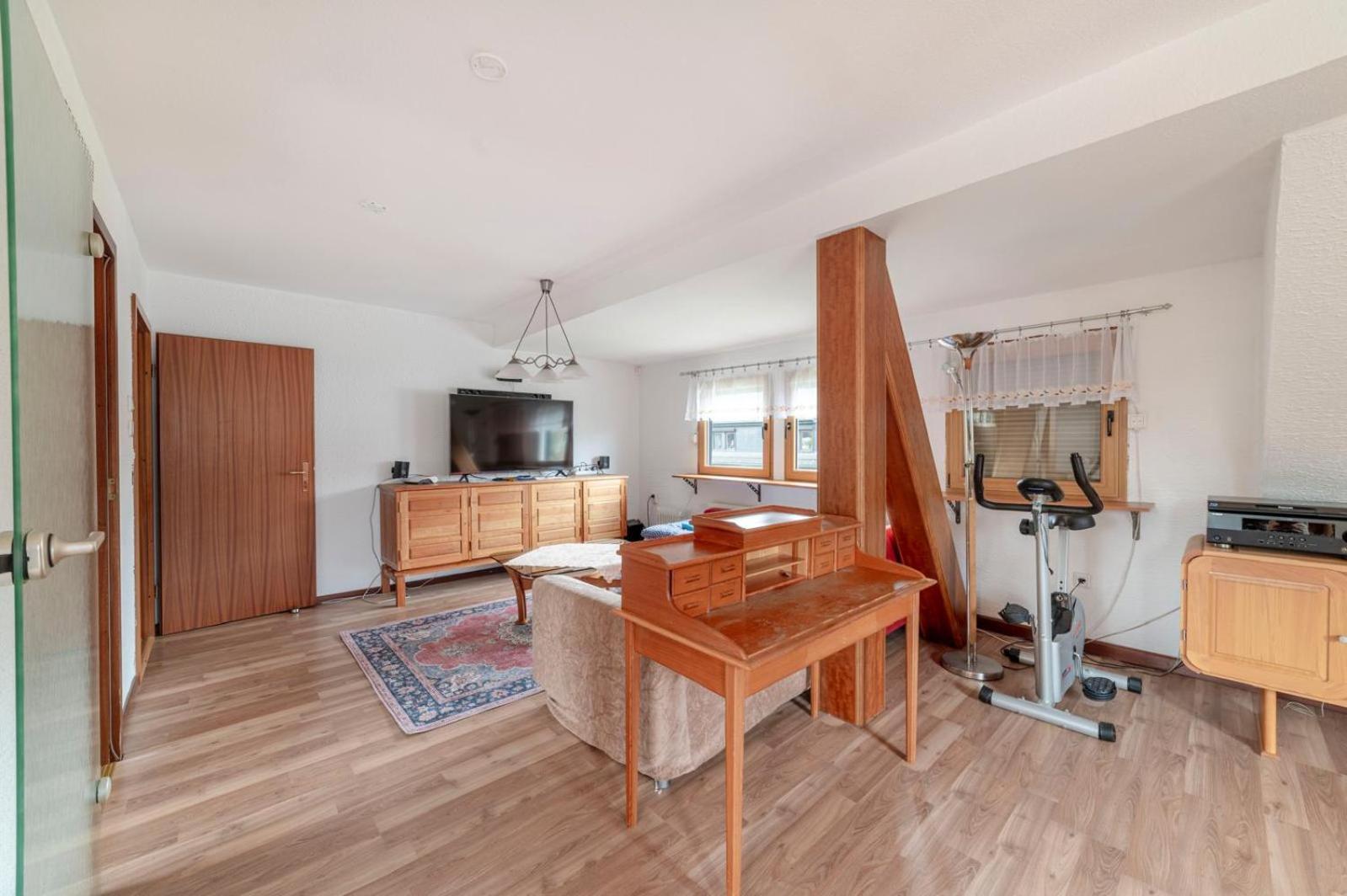 Cozy Villa With Garden, Balcony And Parking Area In Duesseldorf エクステリア 写真