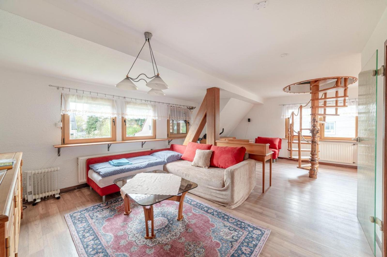 Cozy Villa With Garden, Balcony And Parking Area In Duesseldorf エクステリア 写真